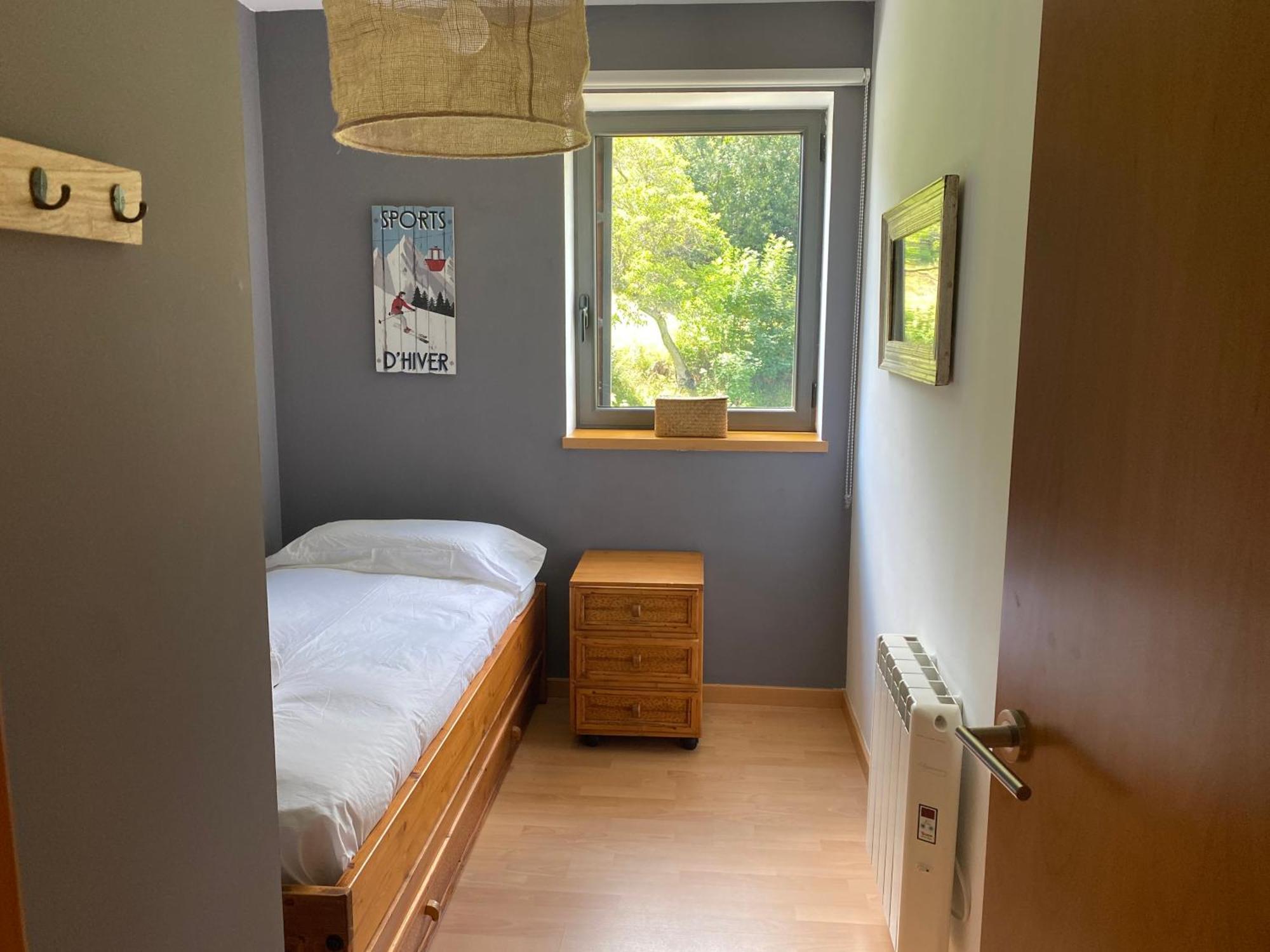 Apartament Hug Roger Valencia D'Aneu Экстерьер фото