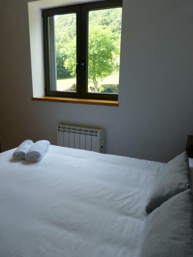 Apartament Hug Roger Valencia D'Aneu Экстерьер фото