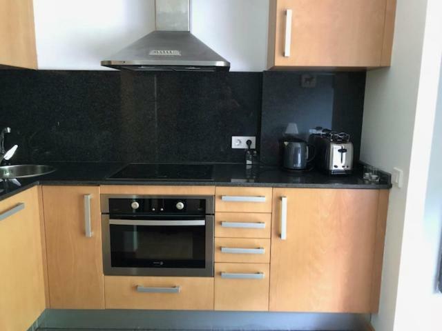 Apartament Hug Roger Valencia D'Aneu Экстерьер фото